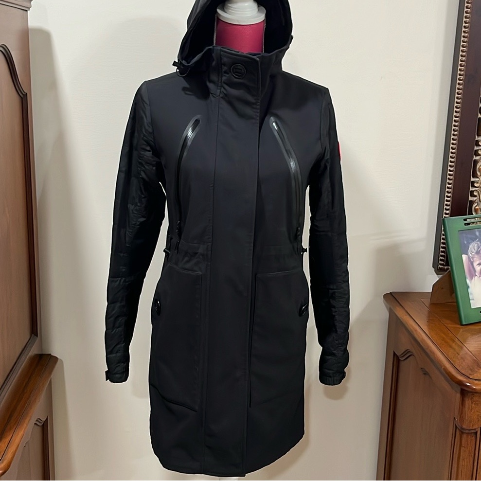Canada Goose Sabine Coat In Black. Quilted Down Sleeves. Xs Very Good Condition!